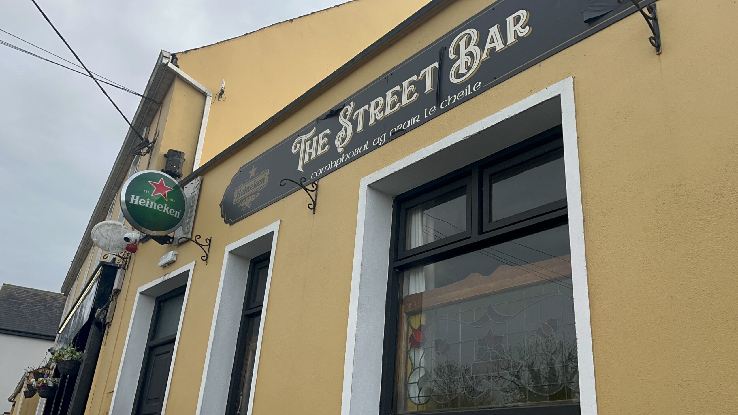 the street bar