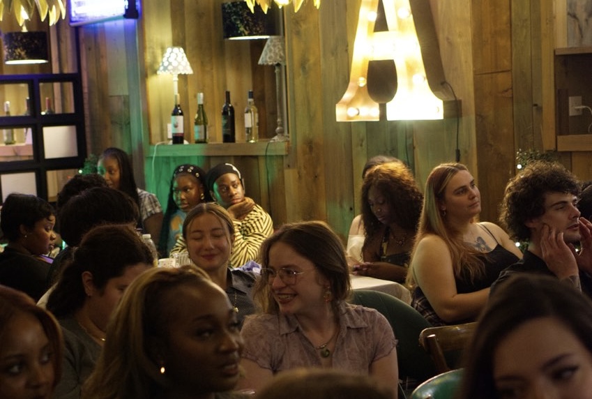 Aze's Room Audience